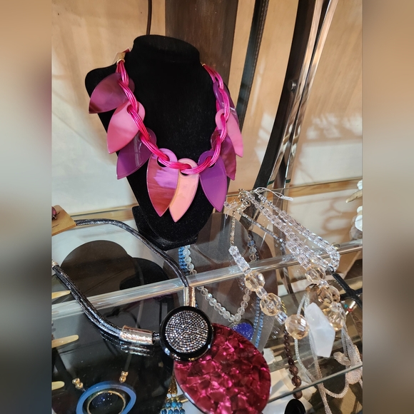 Pink Statement Necklace - Picture 9 of 10